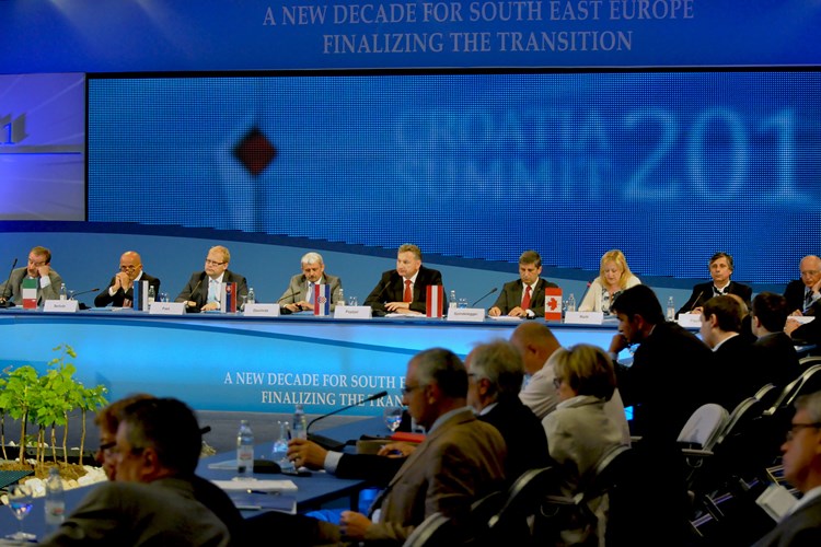 Slika /2016/Glavno tajništvo/ENG/novosti/Arhiva/nastavljen_rad_croatia_summita.jpg